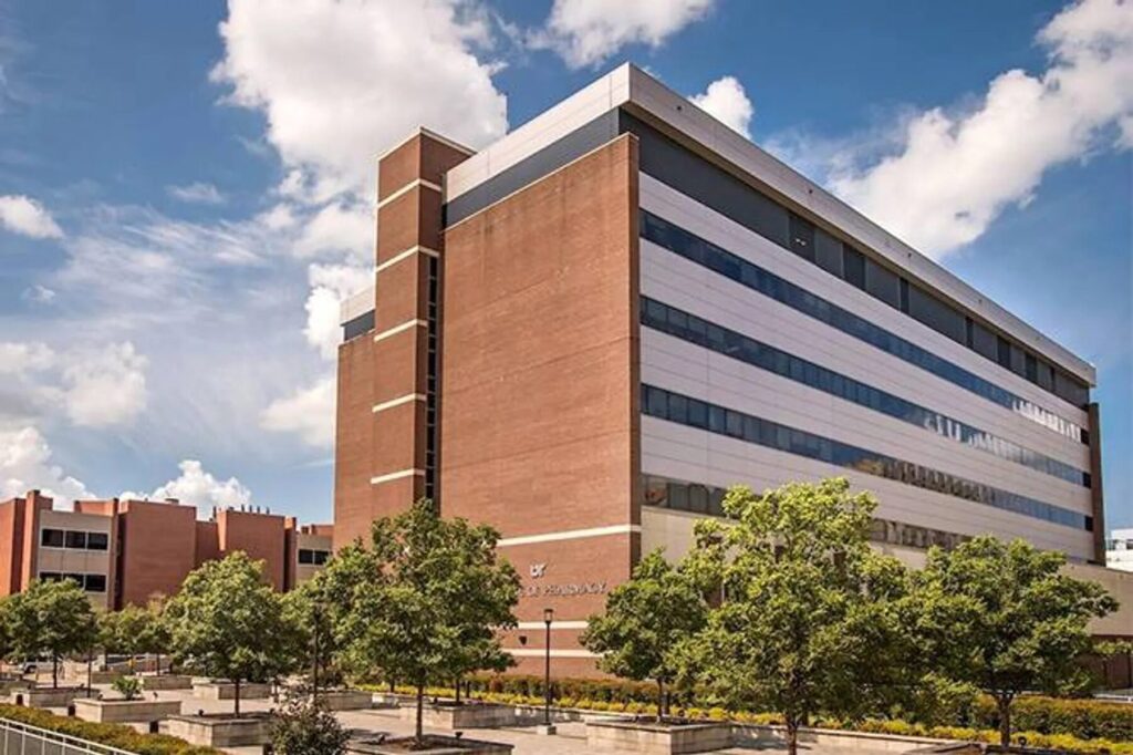 University of Tennessee Health Science Center College of Medicine: Complete Admissions Guide